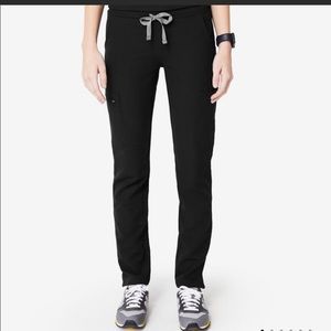 Figs. Black yola skinny scrub pants. Size xs. Like new